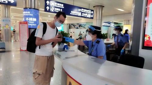 節日服務不打烊 堅守崗位的別樣團圓